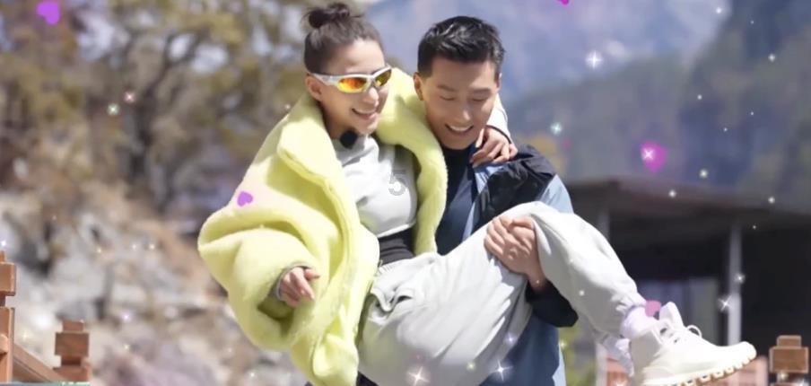 陈小艺和儿子同框演戏,演绎悲情母子:窒息的母爱,残酷的人生