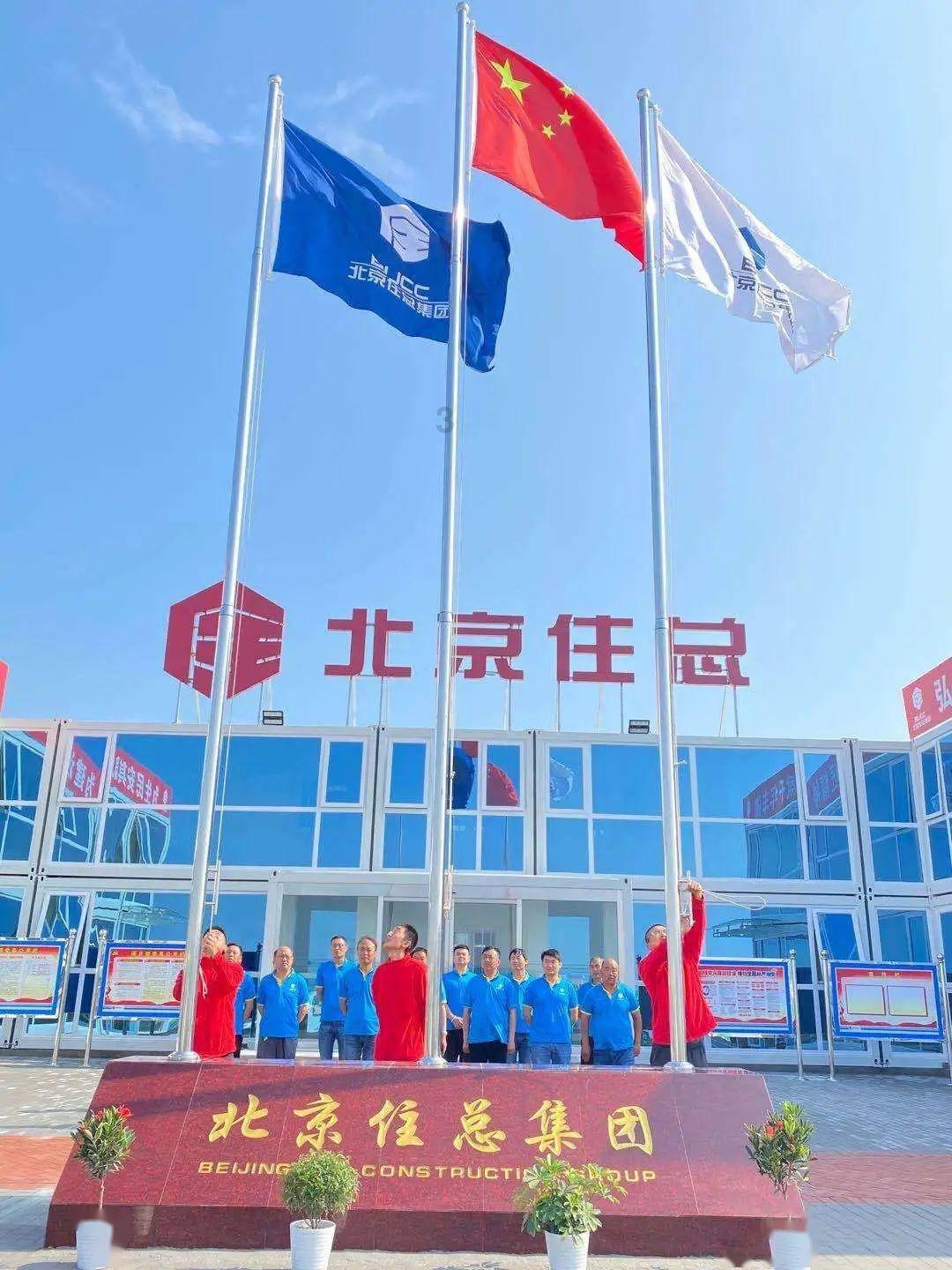 琳娜整理房间